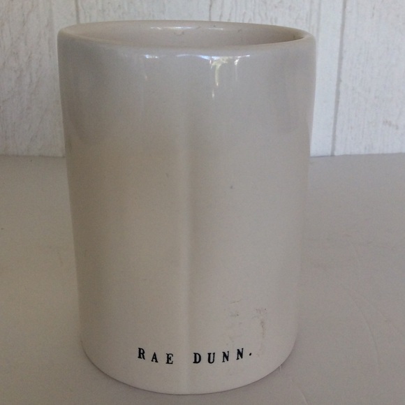 RAE DUNN VANILLA BRÛLÉE CANDLE NWT - Picture 3 of 4